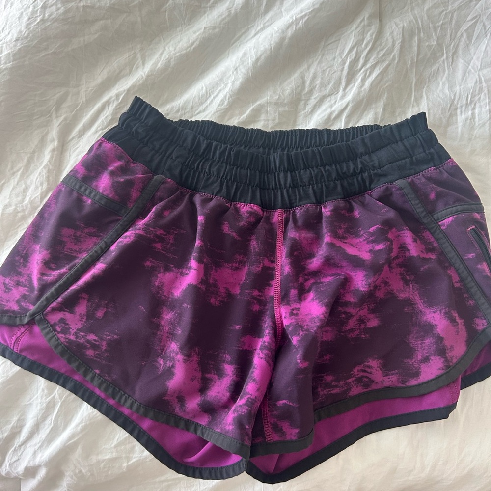 Lululemon Shorts Run Hotty Hot